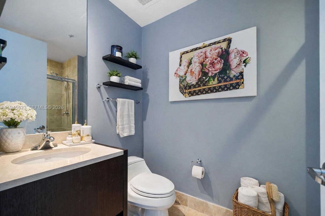 18201 Collins Ave, Unit 4404, Sunny Isles Beach, FL 33160 Photo