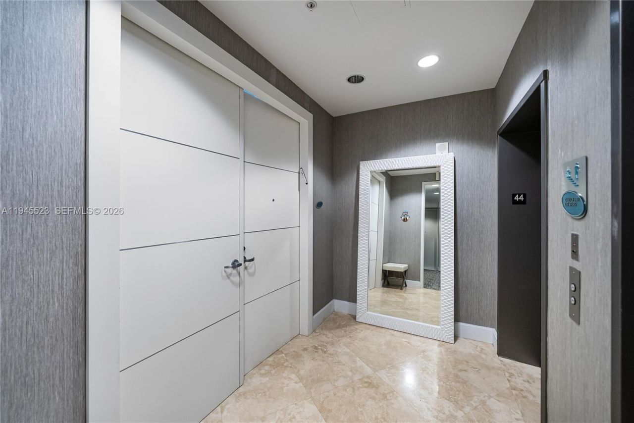 18201 Collins Ave, Unit 4404, Sunny Isles Beach, FL 33160 Photo