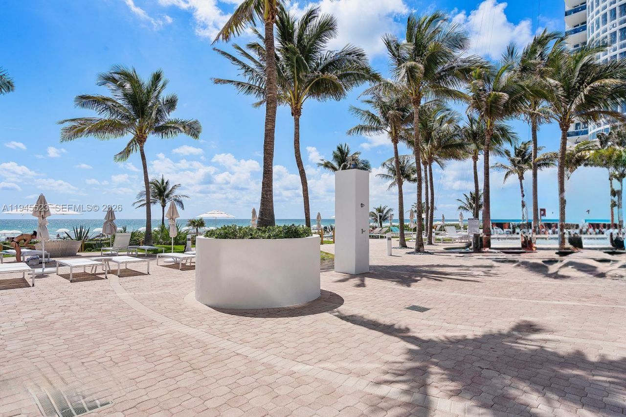 18201 Collins Ave, Unit 4404, Sunny Isles Beach, FL 33160 Photo