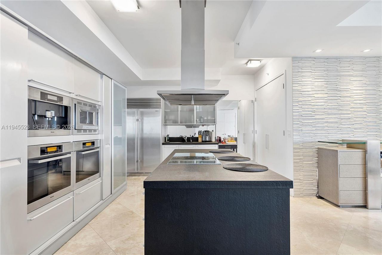 18201 Collins Ave, Unit 4404, Sunny Isles Beach, FL 33160 Photo