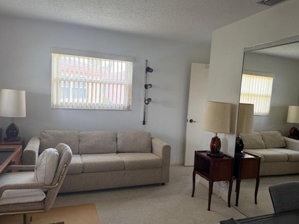 446 Bluebird Lane, Delray Beach, FL 33445 Photo