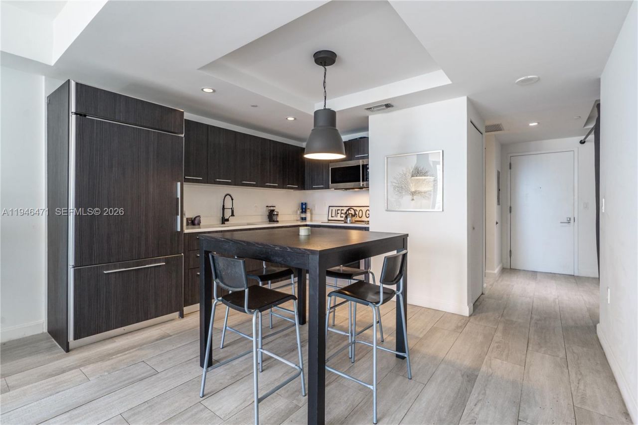 45 SW 9th St, Unit 1205, Miami, FL 33130 Photo