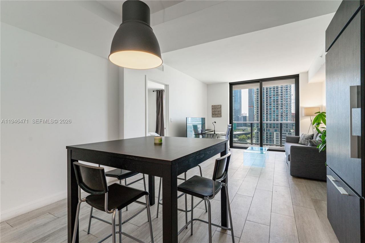 45 SW 9th St, Unit 1205, Miami, FL 33130 Photo