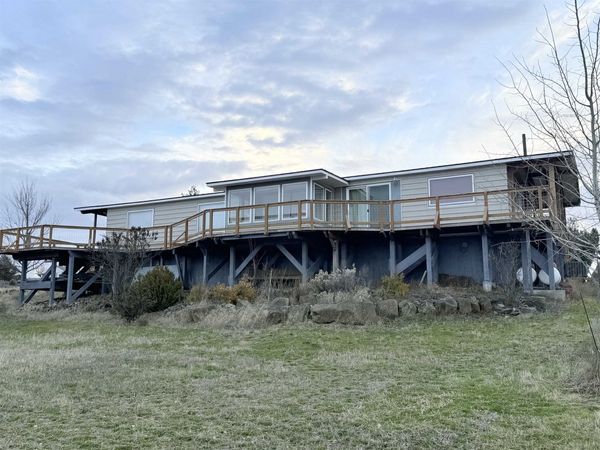 411 SW College Ave, Wilbur, WA 99185