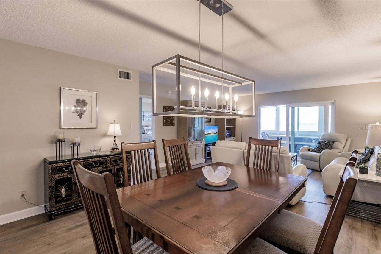 1125 W Peppertree Drive, Unit 701, Sarasota, FL 34242 Photo