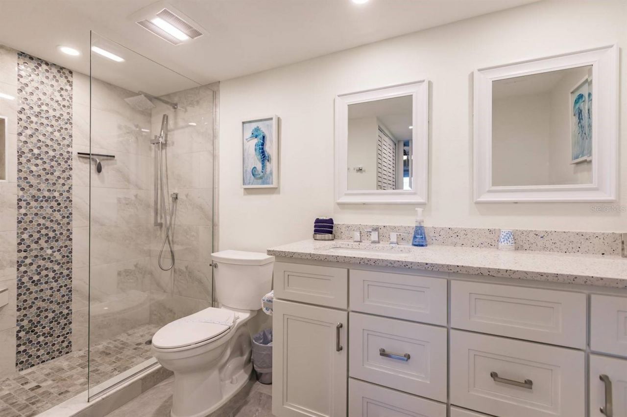 1125 W Peppertree Drive, Unit 701, Sarasota, FL 34242 Photo