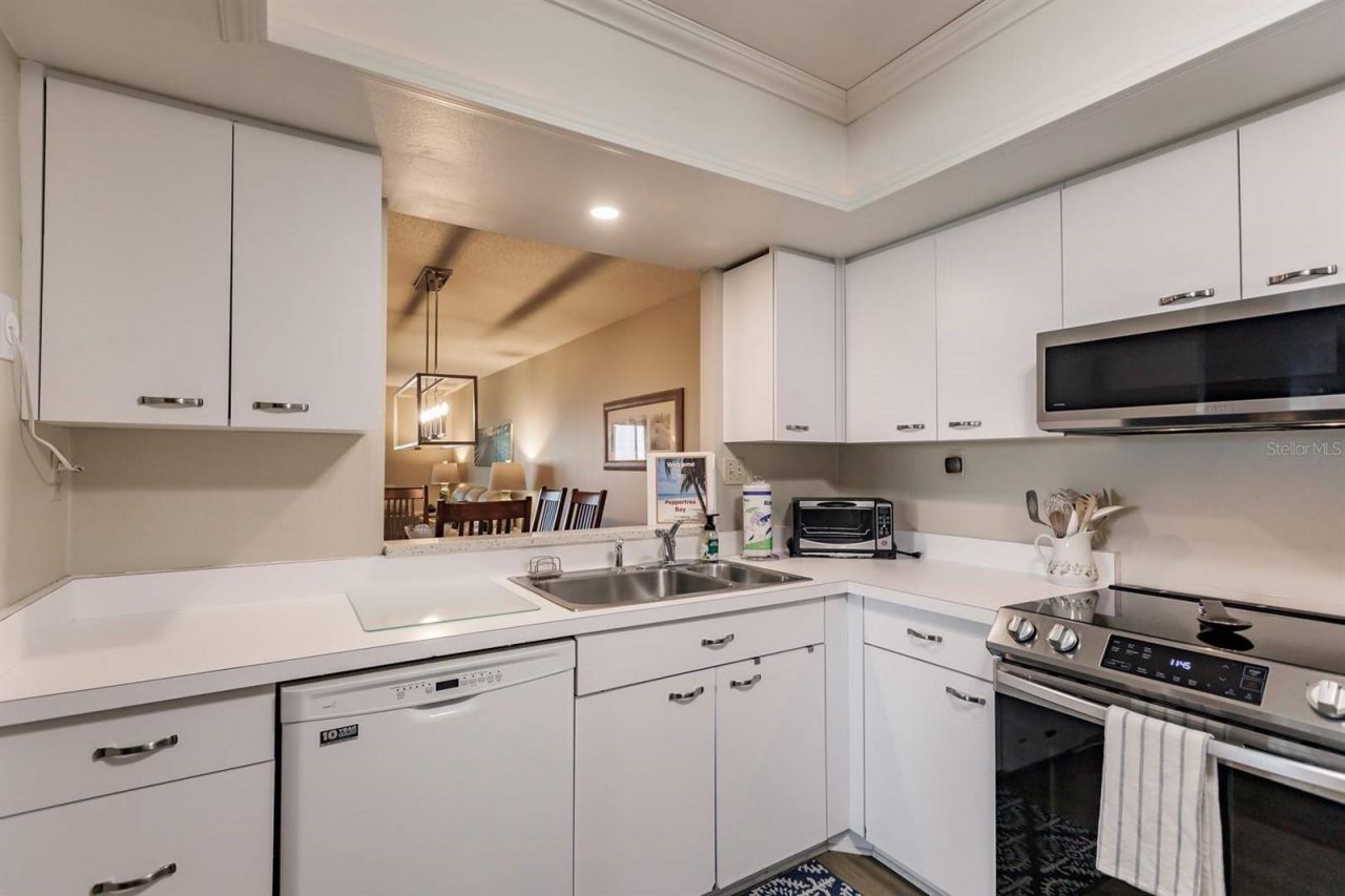 1125 W Peppertree Drive, Unit 701, Sarasota, FL 34242 Photo