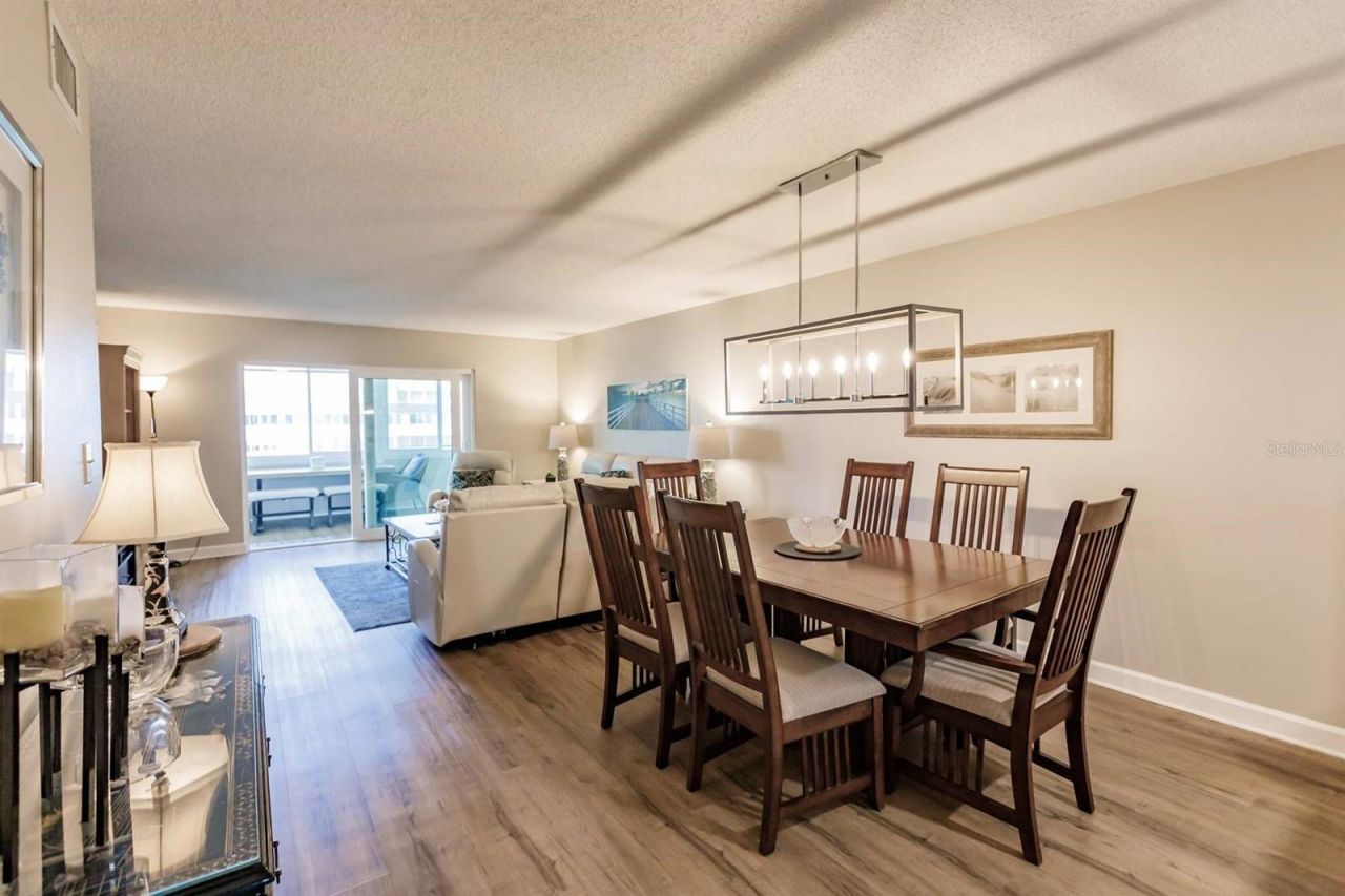 1125 W Peppertree Drive, Unit 701, Sarasota, FL 34242 Photo