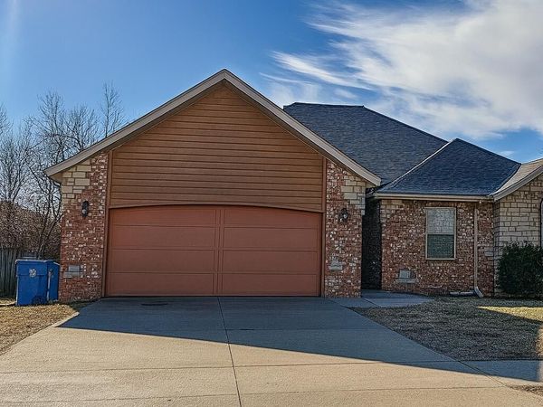 920 E Weldon Drive, Nixa, MO 65714