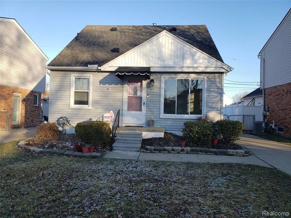 310 N Marias Avenue, Clawson, MI 48017