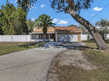 915 SEMINOLE BOULEVARD, TARPON SPRINGS, FL 34689