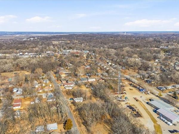 1019 S Scott Avenue, Independence, MO 64054