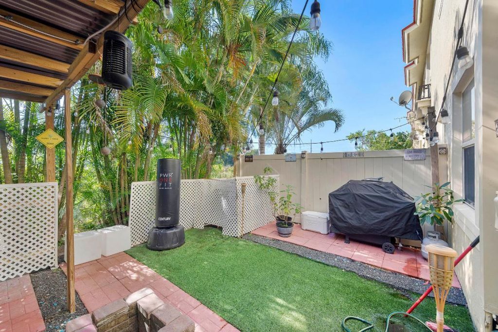 286 Lake Monterey Circle, Boynton Beach, FL 33426 Photo