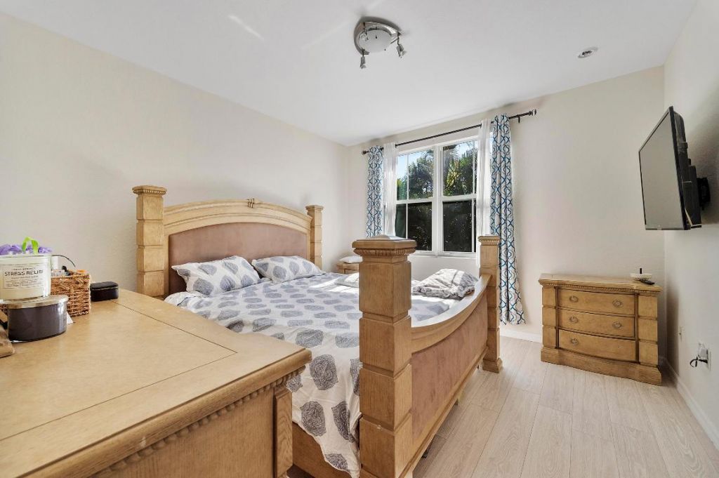 286 Lake Monterey Circle, Boynton Beach, FL 33426 Photo