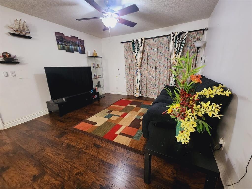 10749 Cleary Boulevard, Unit 202, Plantation, FL 33324 Photo