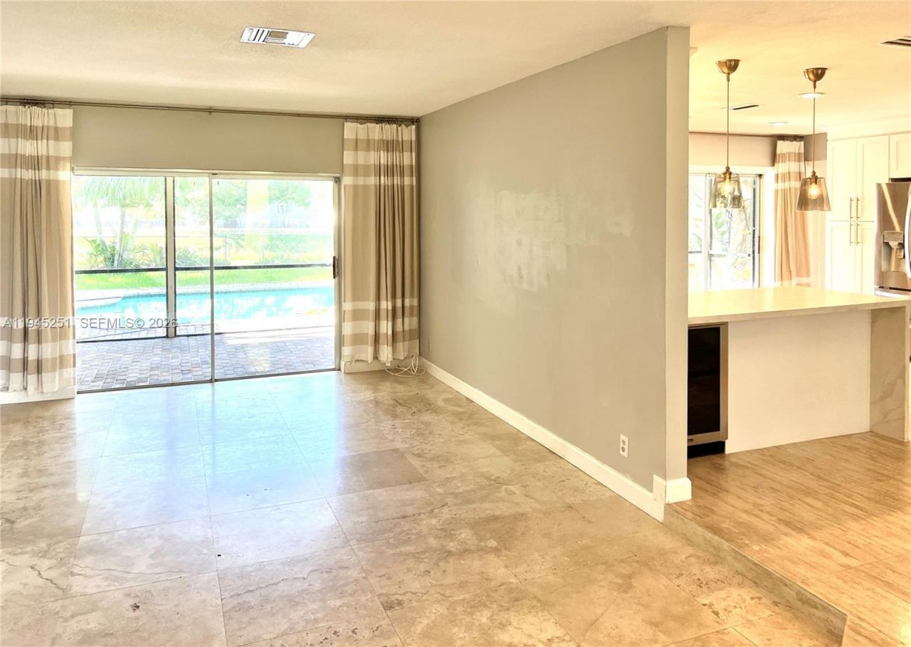 7470 NW 10th Ct, Plantation, FL 33313 Photo