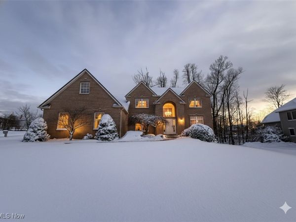 8019 Washington Avenue, North Royalton, OH 44133