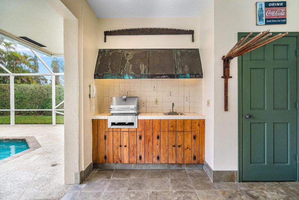 420 Muirfield Drive, Atlantis, FL 33462 Photo