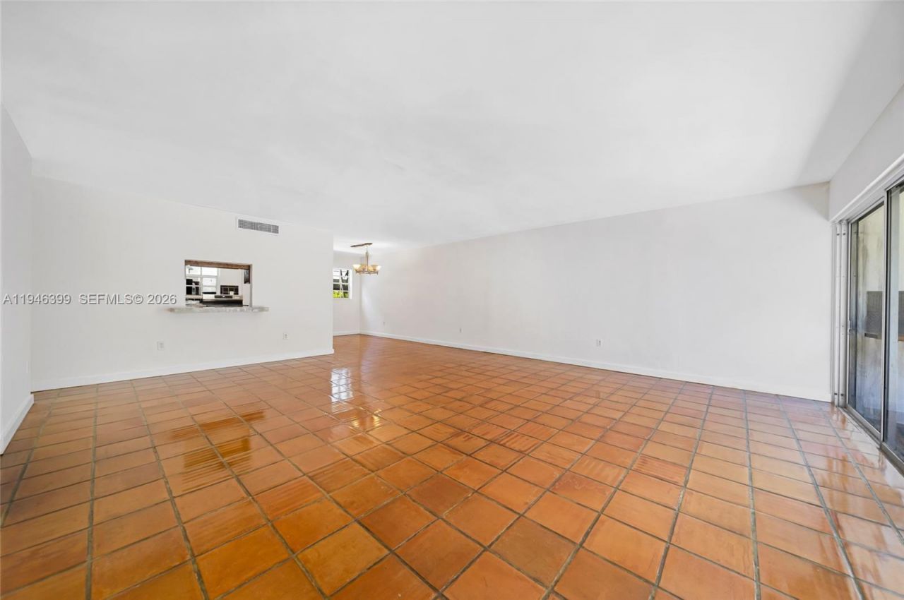 7412 Gary Av, Unit 7412, Miami Beach, FL 33141 Photo