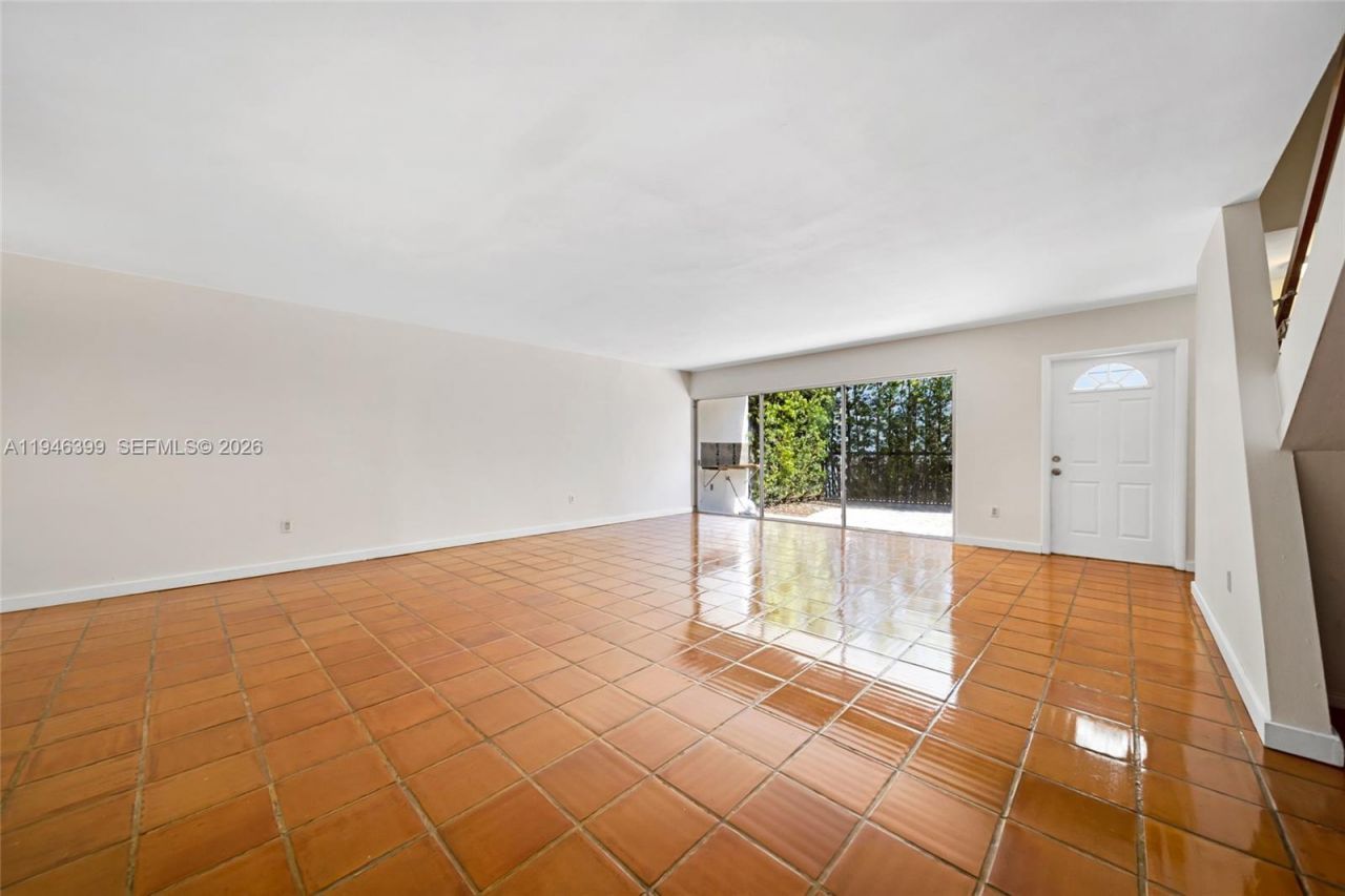 7412 Gary Av, Unit 7412, Miami Beach, FL 33141 Photo