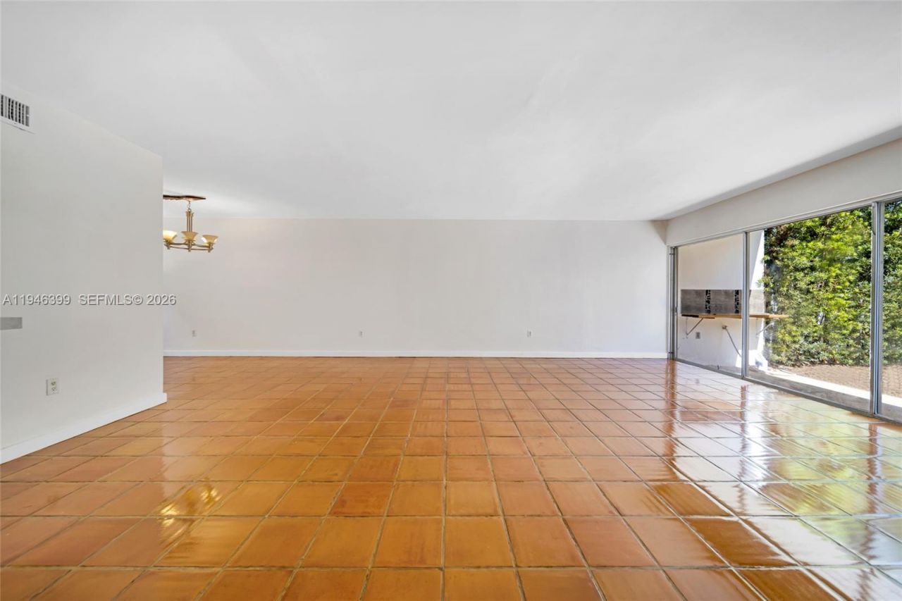 7412 Gary Av, Unit 7412, Miami Beach, FL 33141 Photo