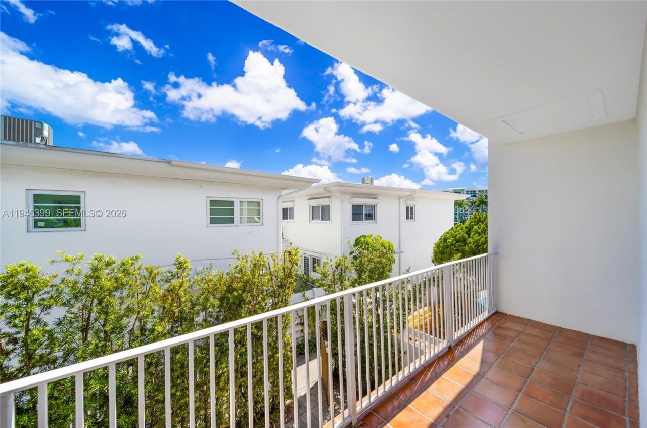7412 Gary Av, Unit 7412, Miami Beach, FL 33141 Photo
