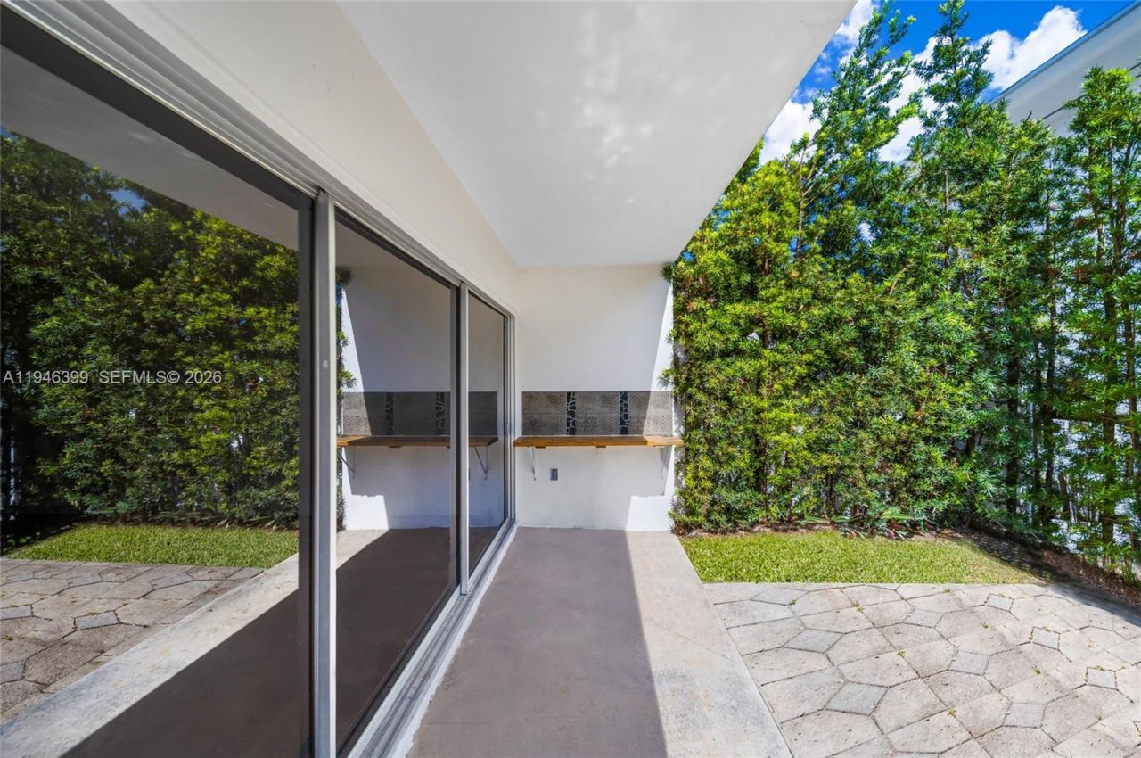 7412 Gary Av, Unit 7412, Miami Beach, FL 33141 Photo