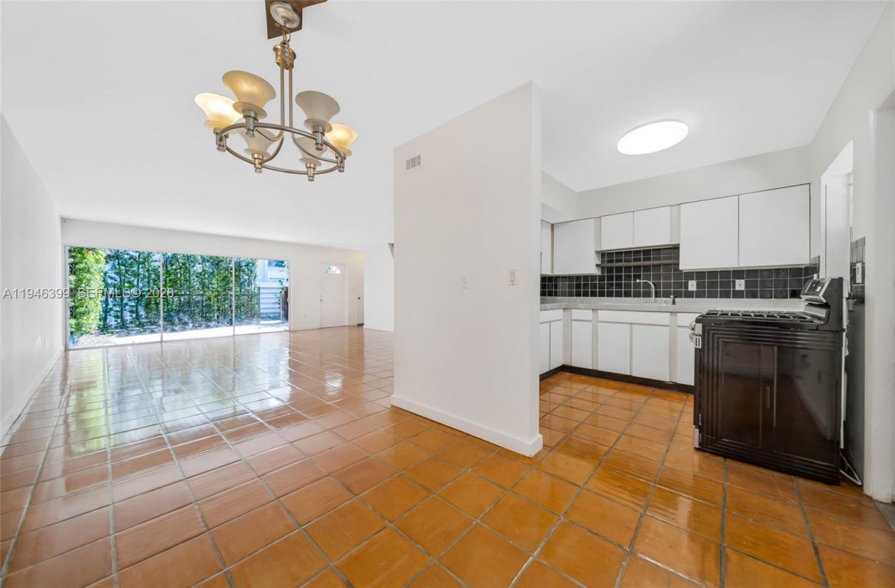 7412 Gary Av, Unit 7412, Miami Beach, FL 33141 Photo
