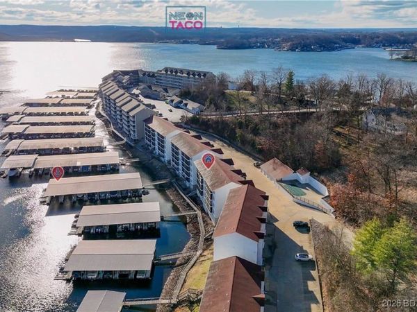40 Lighthouse Landing, Unit Bldg 4-303, Lake Ozark, MO 65049
