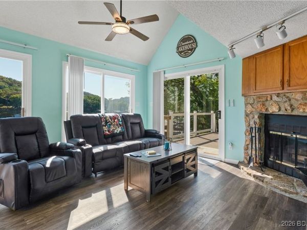 70 Amber Road, Sunrise Beach, MO 65079