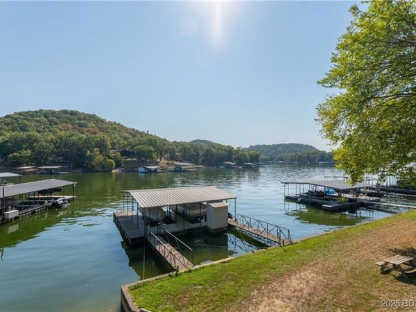 70 Amber Road, Sunrise Beach, MO 65079