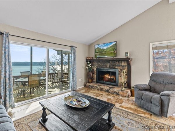 54 Buoyant Place , Osage Beach, MO 65065