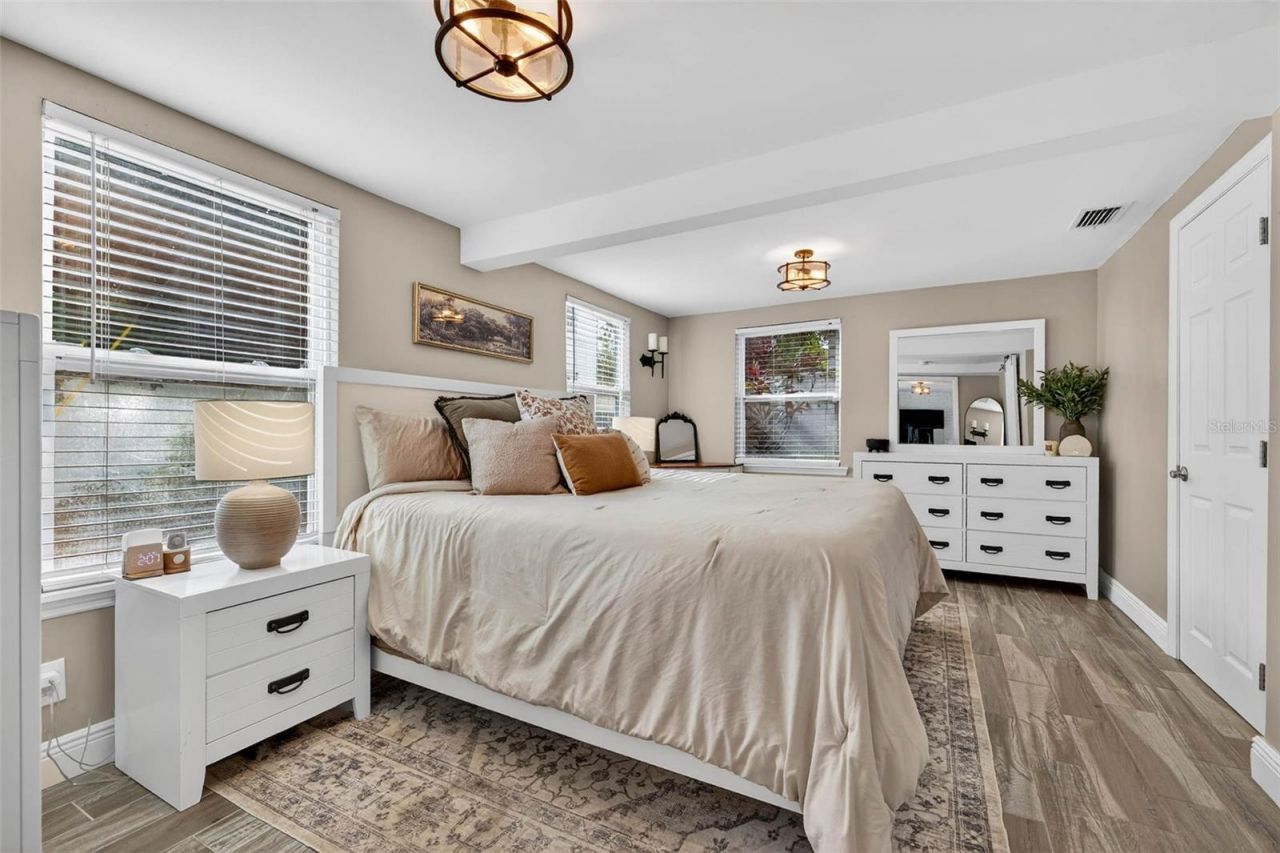 718 26th Avenue N, Saint Petersburg, FL 33704 Photo