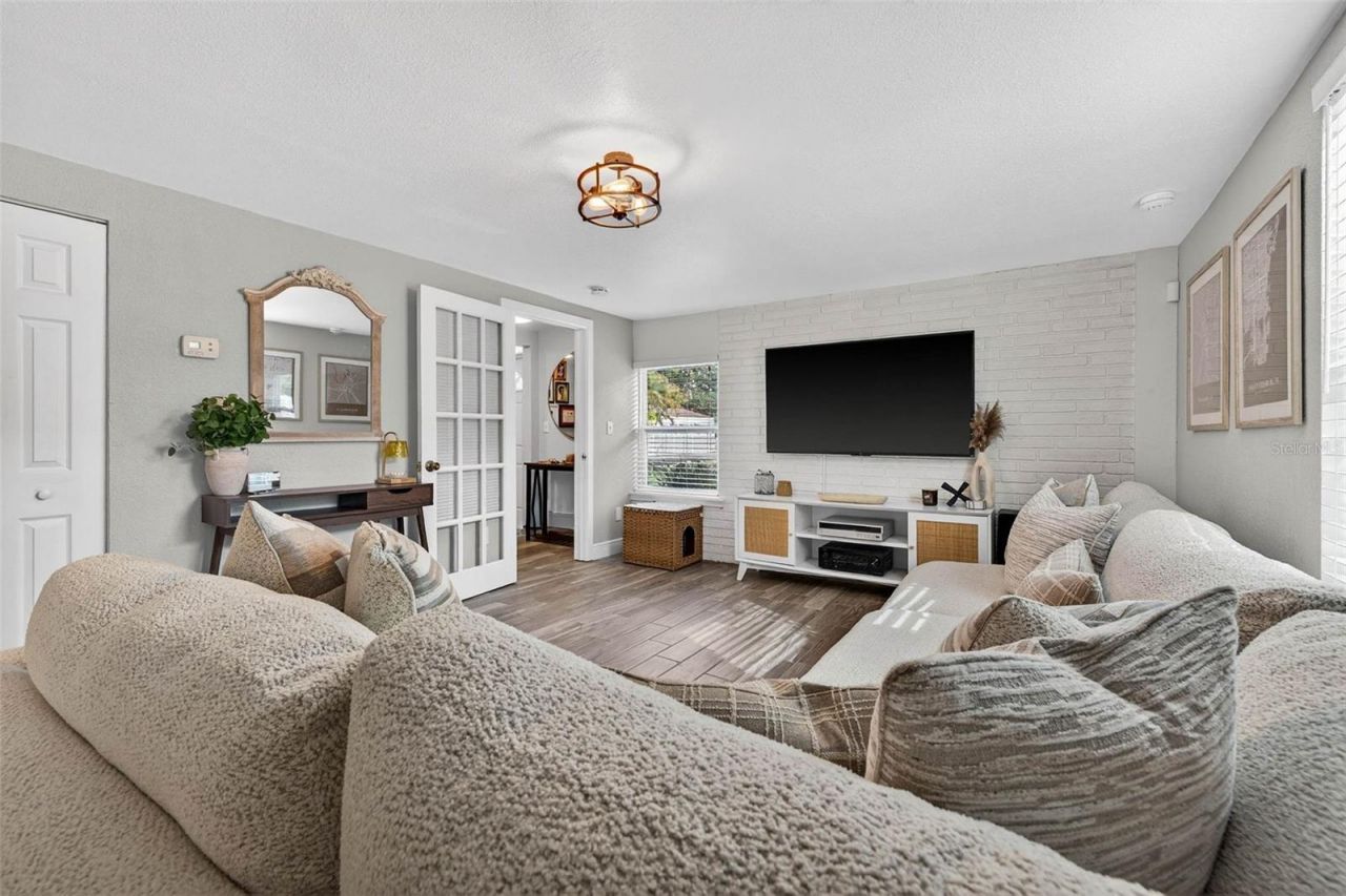 718 26th Avenue N, Saint Petersburg, FL 33704 Photo