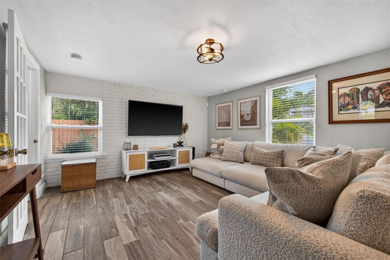 718 26th Avenue N, Saint Petersburg, FL 33704 Photo