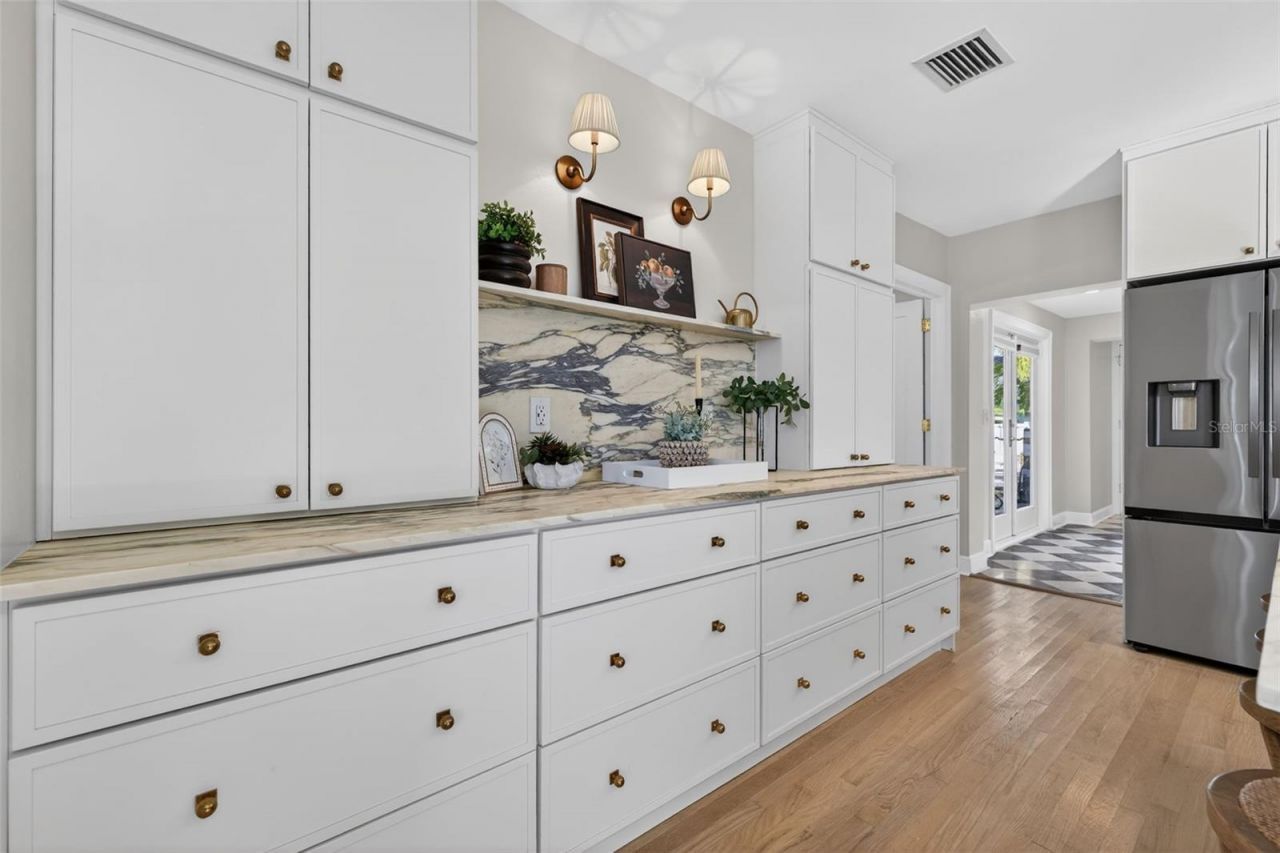 101 27th Avenue N, Saint Petersburg, FL 33704 Photo