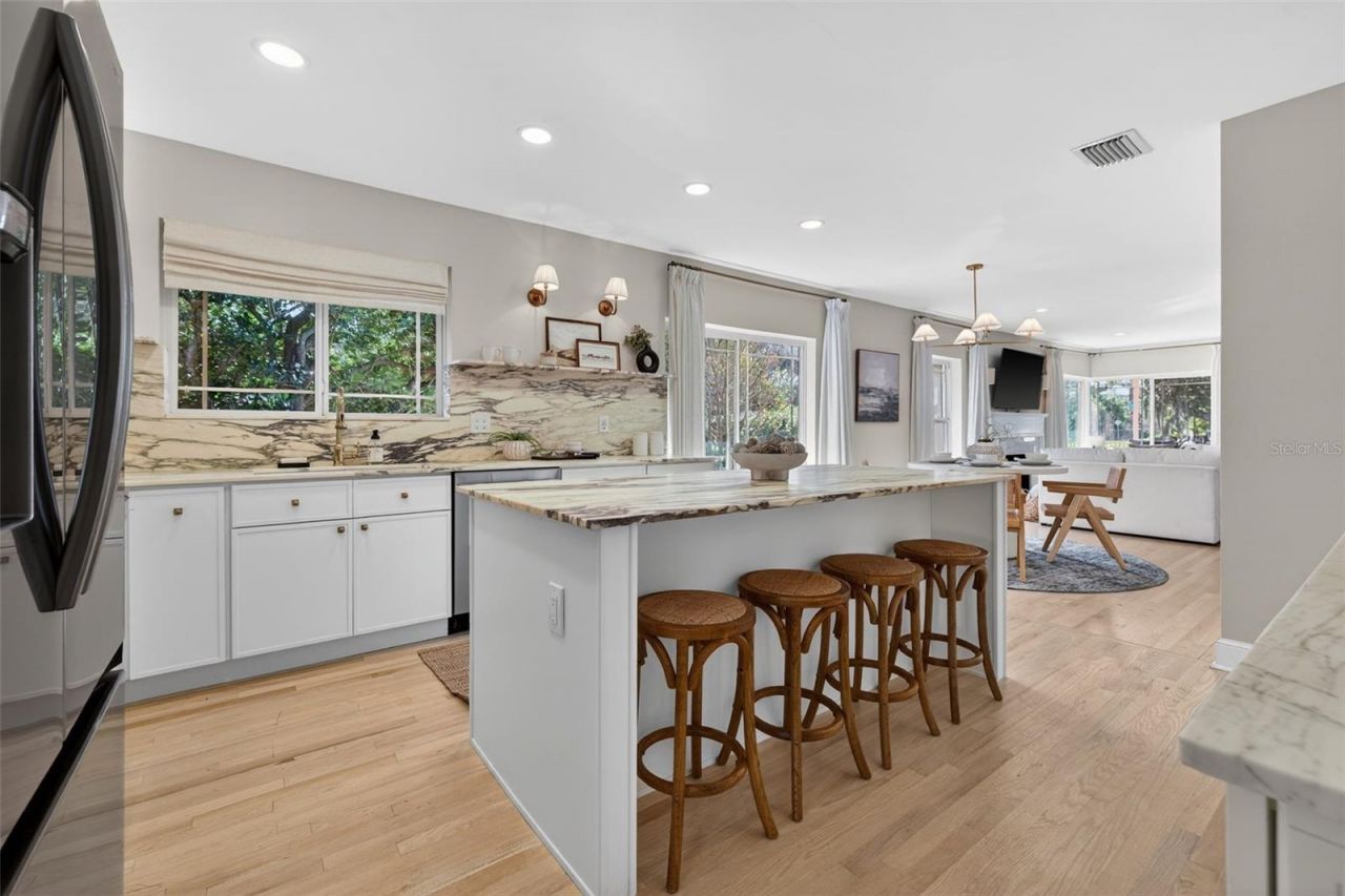 101 27th Avenue N, Saint Petersburg, FL 33704 Photo