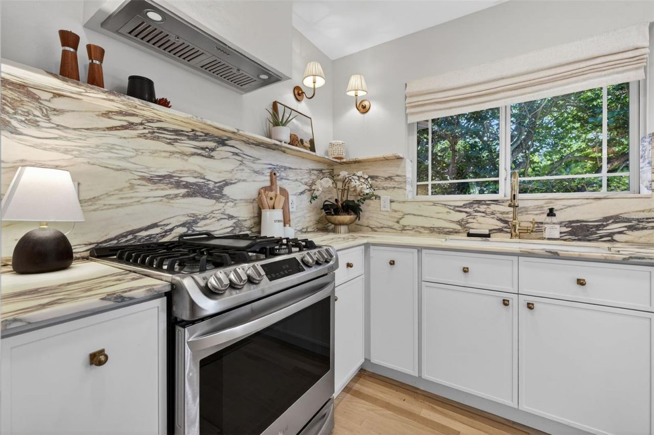 101 27th Avenue N, Saint Petersburg, FL 33704 Photo