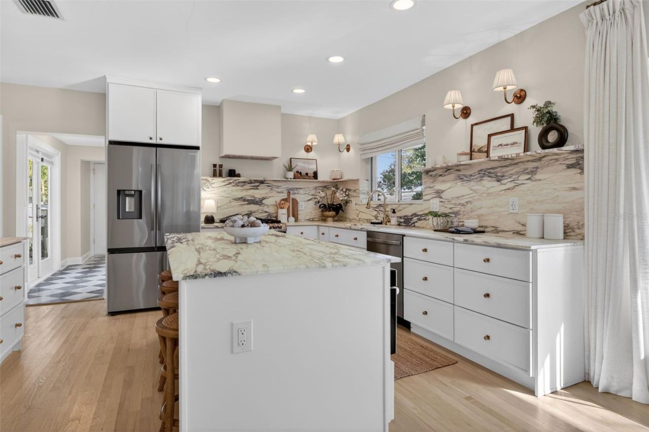 101 27th Avenue N, Saint Petersburg, FL 33704 Photo