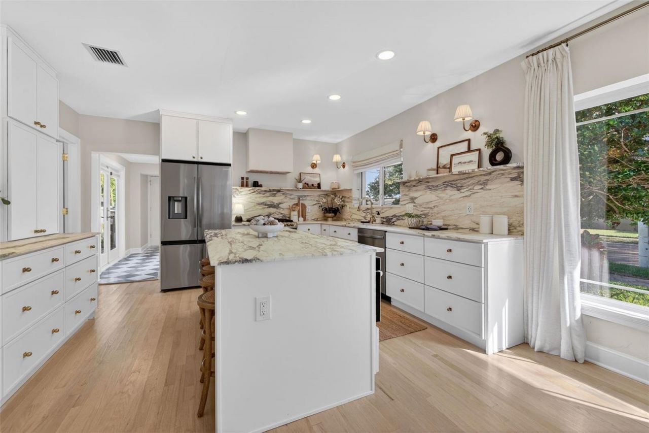 101 27th Avenue N, Saint Petersburg, FL 33704 Photo