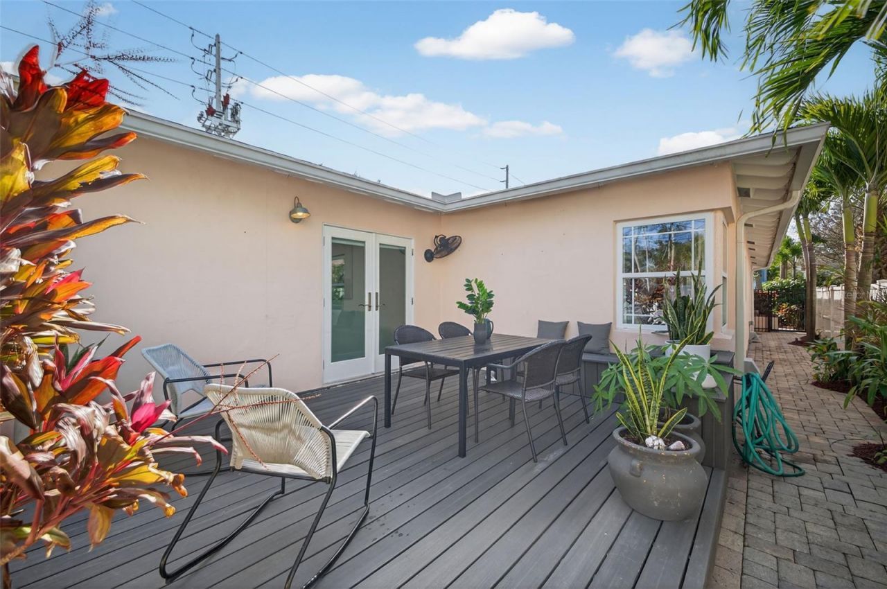 101 27th Avenue N, Saint Petersburg, FL 33704 Photo