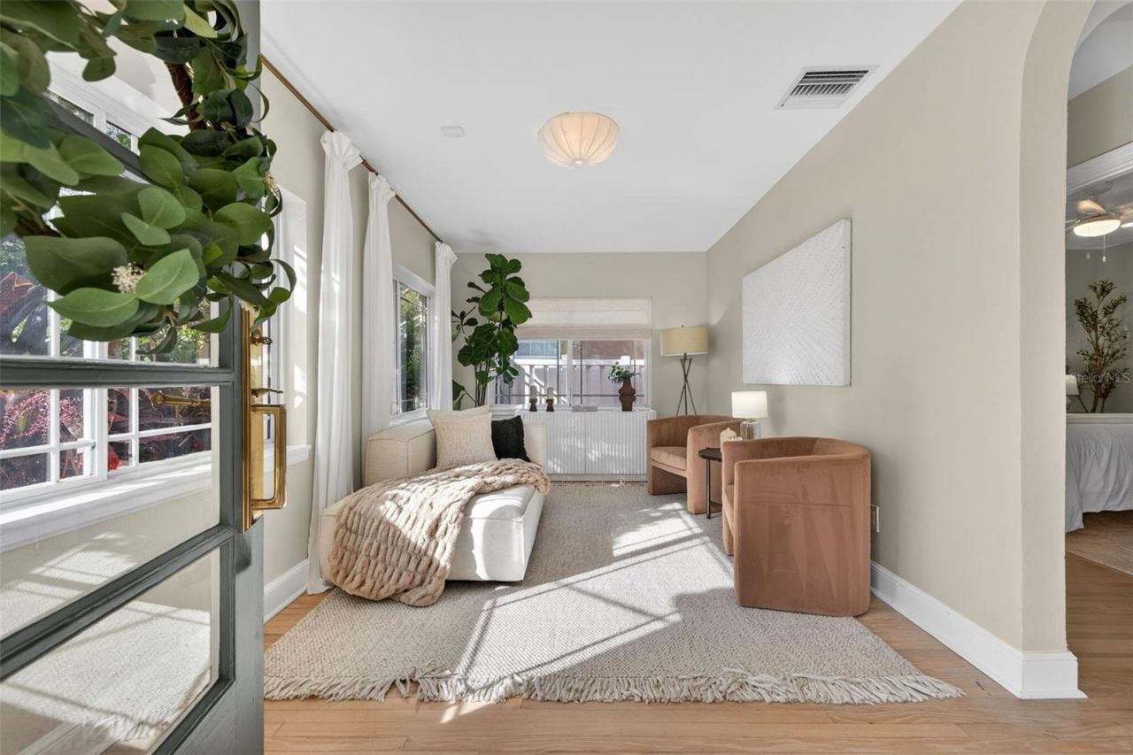 101 27th Avenue N, Saint Petersburg, FL 33704 Photo