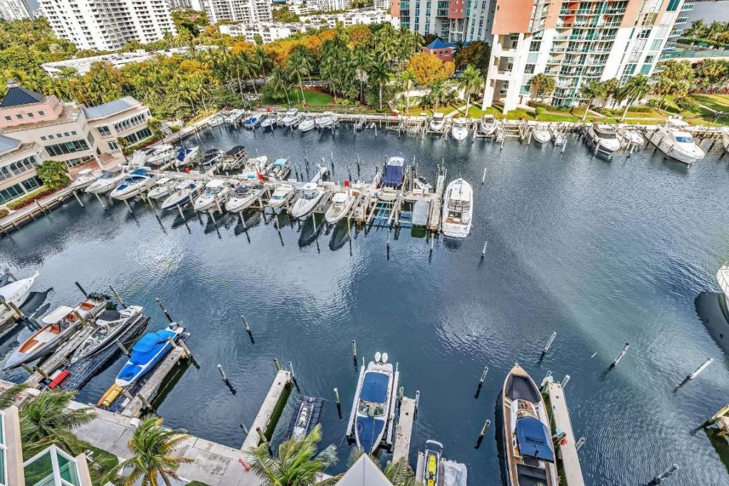 3330 NE 190th Street, Unit 1011, Aventura, FL 33180 Photo