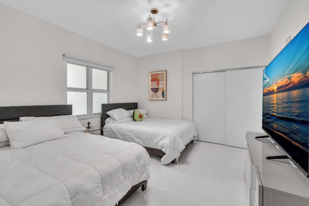 3330 NE 190th Street, Unit 1011, Aventura, FL 33180 Photo