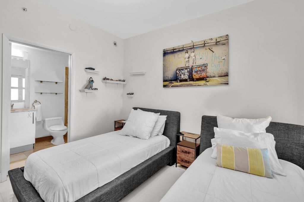 3330 NE 190th Street, Unit 1011, Aventura, FL 33180 Photo