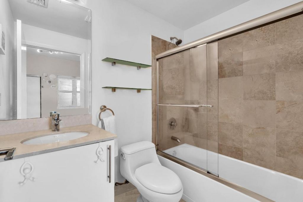 3330 NE 190th Street, Unit 1011, Aventura, FL 33180 Photo