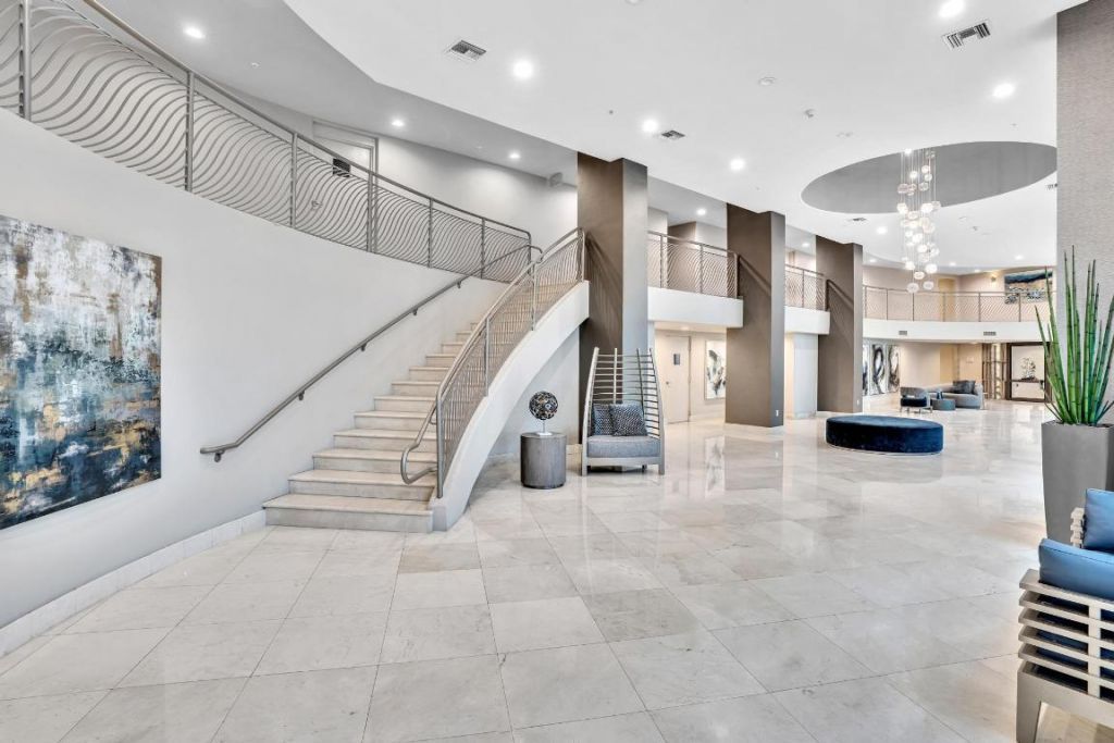 3330 NE 190th Street, Unit 1011, Aventura, FL 33180 Photo