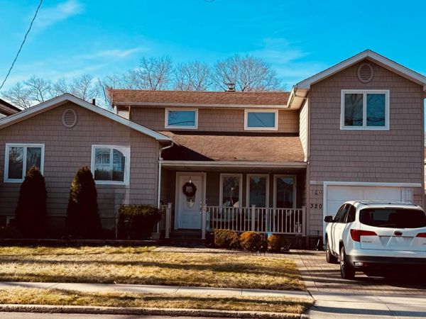 320 Roosevelt Avenue, Massapequa Park, NY 11762