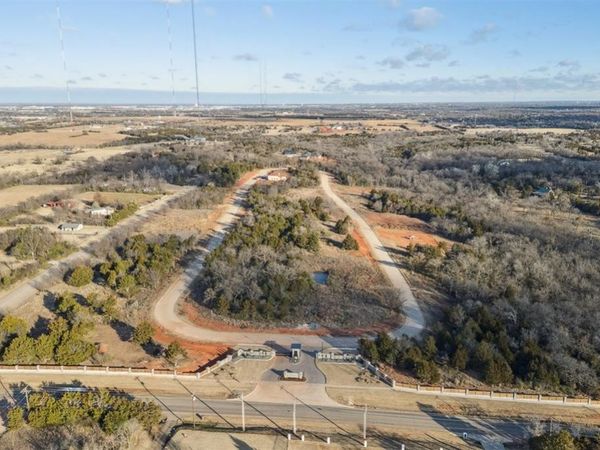 8201 Wilshire Park West Drive, Oklahoma City, OK 73111
