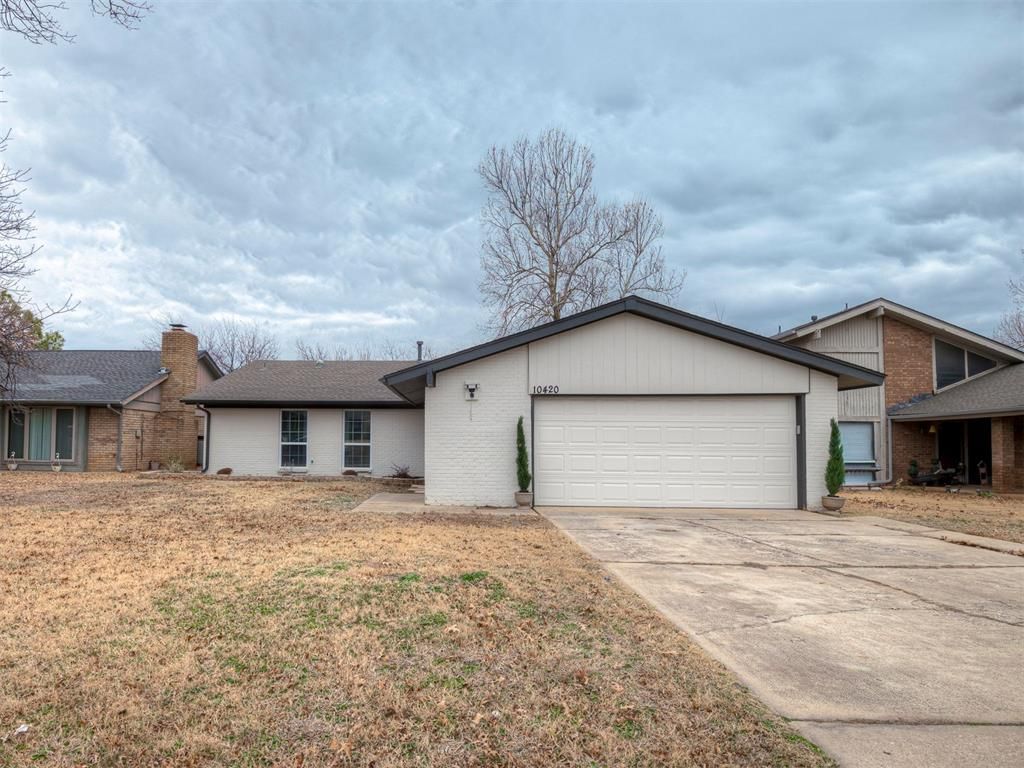 10420 Blue Spruce Road, Oklahoma City, OK 73162 Main Photo